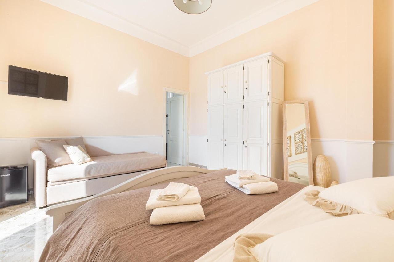 Dimora Le Tre Muse Guesthouse Lecce Exterior foto