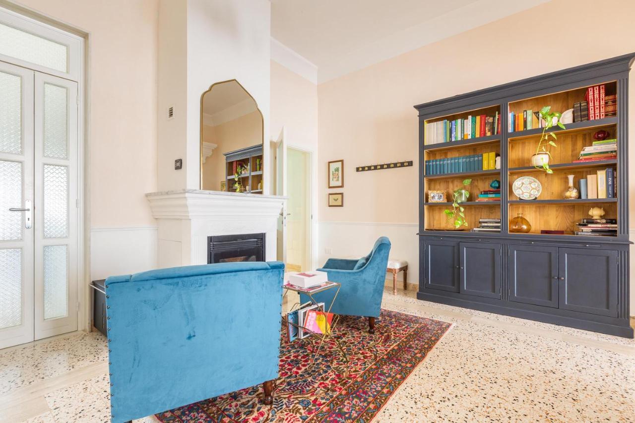 Dimora Le Tre Muse Guesthouse Lecce Exterior foto
