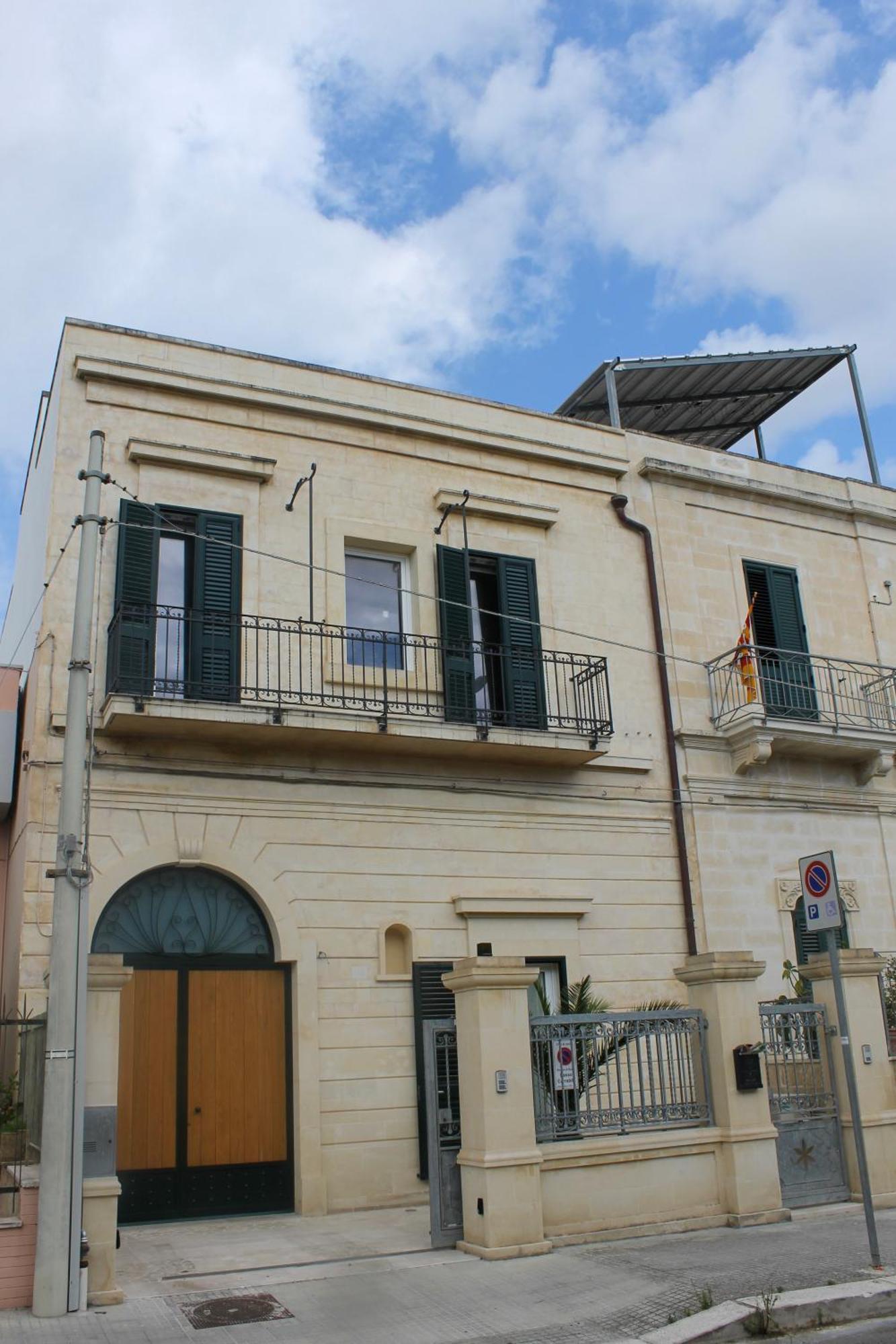 Dimora Le Tre Muse Guesthouse Lecce Exterior foto