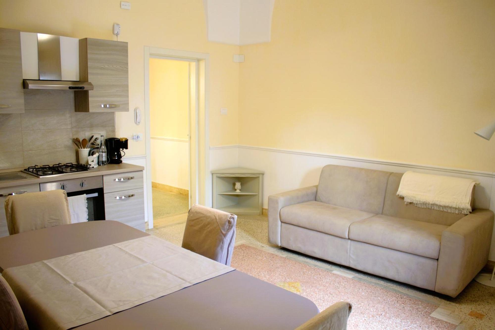 Dimora Le Tre Muse Guesthouse Lecce Exterior foto